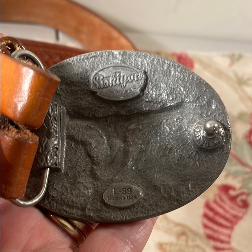 Vtg Longhorn Siskiyou L-89 USA Belt Buckle Etched Cognac Leather Belt - Picture 2 of 13